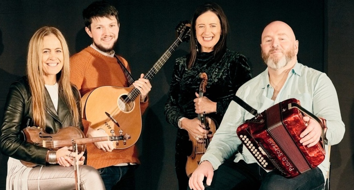 Music Network presents Derek Hickey Alt