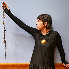 Lisa O Neill Whats On by Jill Furmanovsky