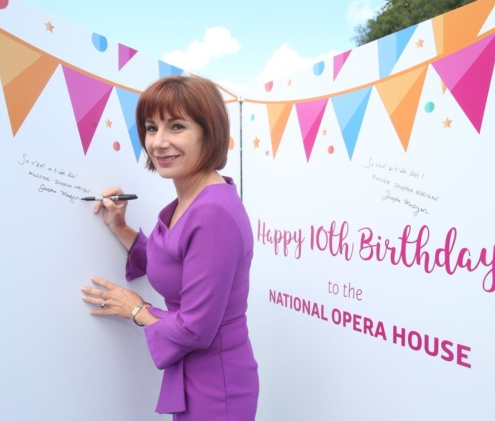 Dlxy yv X4 A Up Mz K